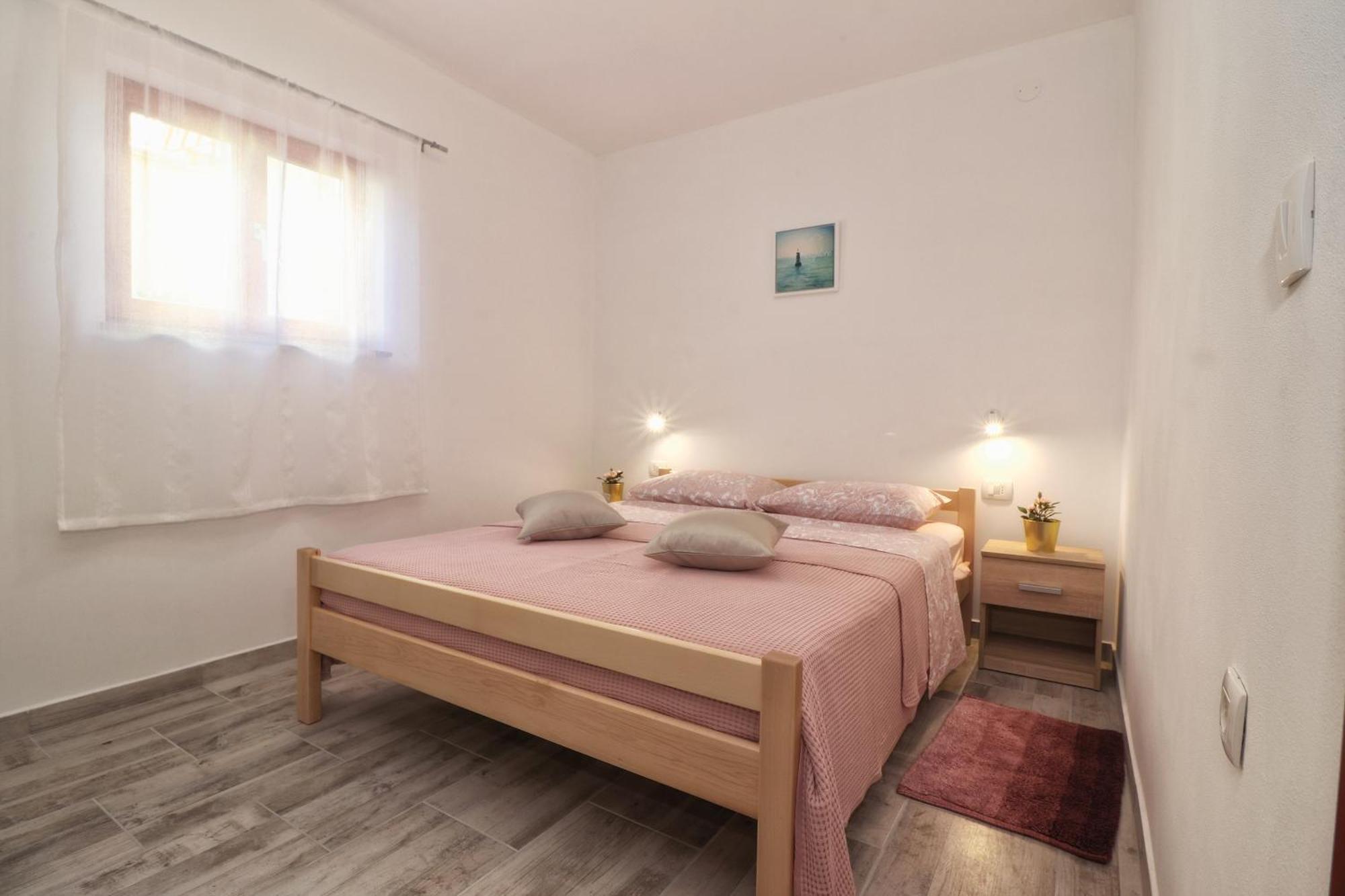 Studio Apartman Edy 3 Pula Eksteriør billede